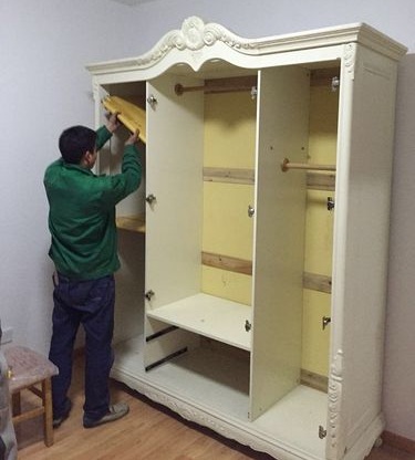 家具拆装：让老家具焕然一新的技巧